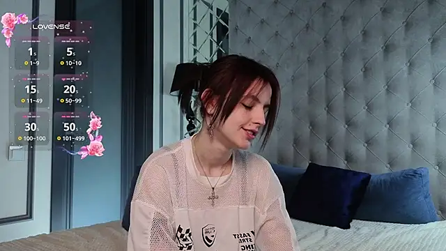 Snapshot of SharaSauer chatting on 03-20-26, 01:06 SharaSauer online show from 03-20-26, 01:06