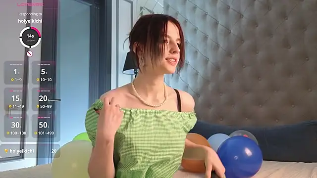 Snapshot of SharaSauer chatting on 02-28-26, 01:05 SharaSauer online show from 02-28-26, 01:05