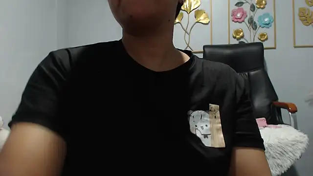 Snapshot of AsianB00bGoddess chatting on 12-21-25, 09:26 AsianB00bGoddess online show from 12-21-25, 09:26