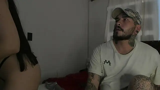 Snapshot of ARIA_AND_NICK chatting on 01-15-26, 01:25 ARIA AND NICK online show from 01-15-26, 01:25