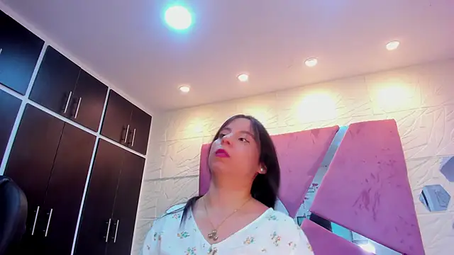 Snapshot of sol-angel chatting on 05-02-26, 04:12 sol-angel online show from 05-02-26, 04:12