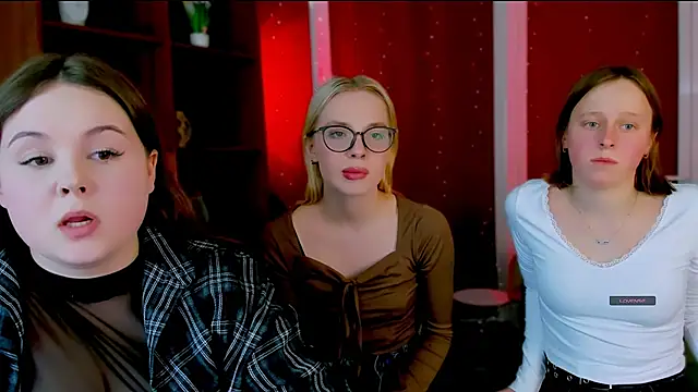 Snapshot of candy_flossie1 chatting on 02-23-26, 07:47 candy flossie1 online show from 02-23-26, 07:47