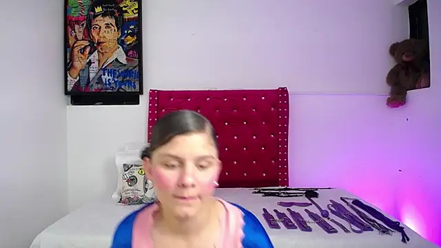 AmayaVale online show from 11-30-25, 02:01