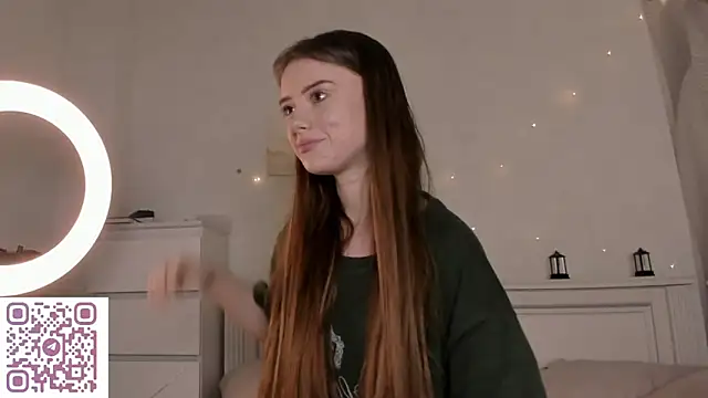 AmyForYouu online show from 12-17-25, 01:21