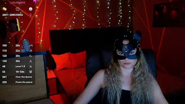 Snapshot of _Sweet__Cat_ chatting on 04-30-26, 12:01 Sweet Cat online show from 04-30-26, 12:01