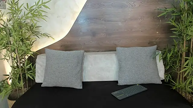 Snapshot of Lola_saenz_ chatting on 12-02-25, 11:56 Lola saenz online show from 12-02-25, 11:56