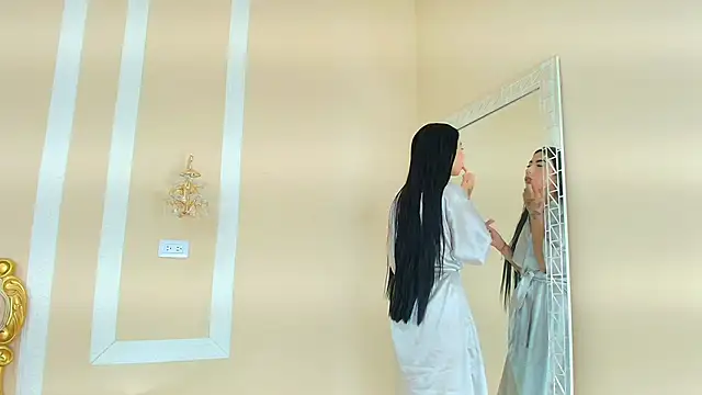 HallieStone online show from 01-08-26, 01:39