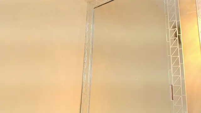 HallieStone online show from 04-15-26, 12:21