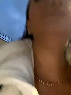 Snapshot of MelissaGill_ chatting on 12-04-25, 10:36 MelissaGill online show from 12-04-25, 10:36