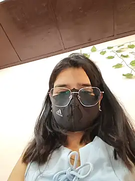 Snapshot of Sexolinaa chatting on 05-21-26, 05:05 Sexolinaa online show from 05-21-26, 05:05