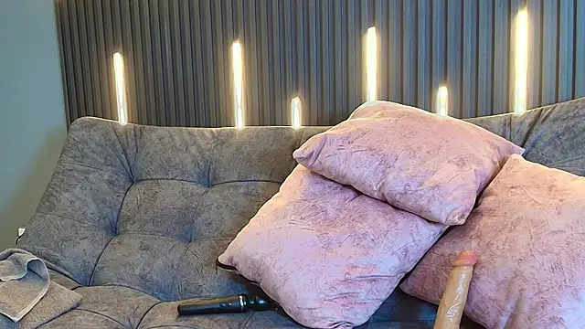 Snapshot of scarlett_aviebby chatting on 12-04-25, 01:43 scarlett aviebby online show from 12-04-25, 01:43