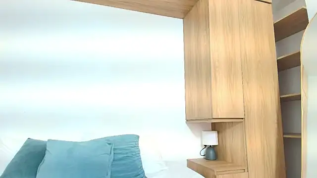 emma cook  online show from 11-29-25, 08:42