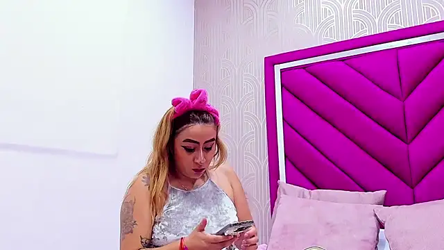 emma cook  online show from 01-09-26, 09:00