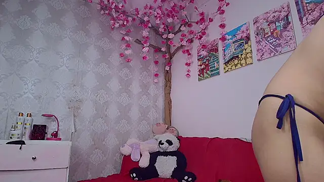 Erline wonrr online show from 12-18-25, 07:07