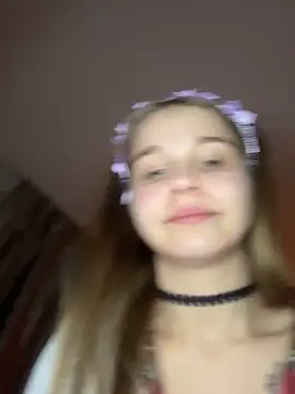 EvalKiss online show from 11-27-25, 01:28