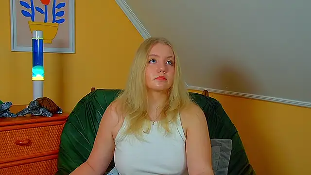 EmilyEvanse online show from 11-29-25, 06:13