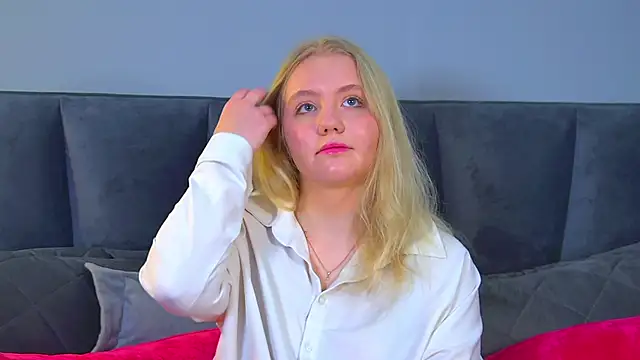 EmilyEvanse online show from 12-01-25, 06:36