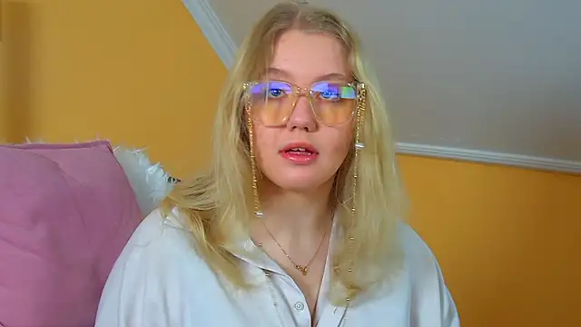 EmilyEvanse online show from 02-24-26, 06:14