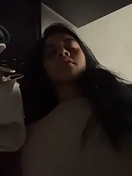 Snapshot of Miia_moonn chatting on 12-15-25, 11:38 Miia moonn online show from 12-15-25, 11:38