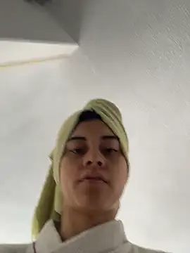 Snapshot of Miia_moonn chatting on 12-16-25, 01:15 Miia moonn online show from 12-16-25, 01:15