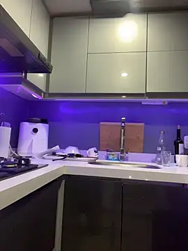 Snapshot of SaraAndrade_ chatting on 02-18-26, 10:44 SaraAndrade online show from 02-18-26, 10:44