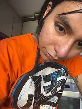 Snapshot of SaraAndrade_ chatting on 03-04-26, 01:19 SaraAndrade online show from 03-04-26, 01:19