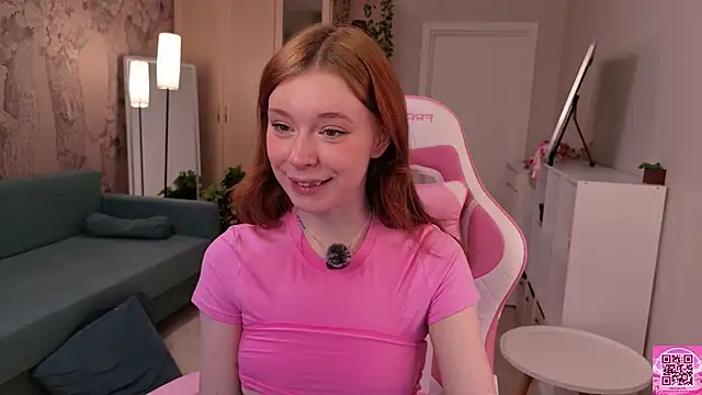 Snapshot of eva_aria chatting on 04-21-26, 01:42 eva aria online show from 04-21-26, 01:42