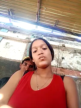 Snapshot of rachelbunny_and_kevin chatting on 11-27-25, 08:09 rachelbunny and kevin online show from 11-27-25, 08:09