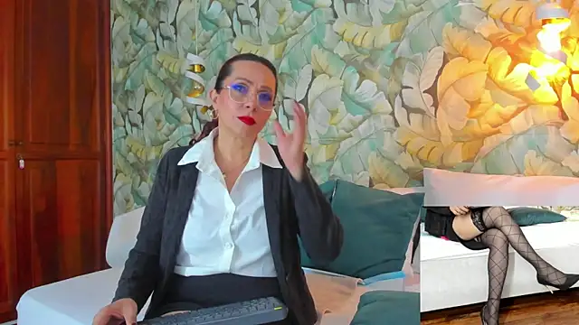 Madame Angelic 1 online show from 06-20-26, 03:11