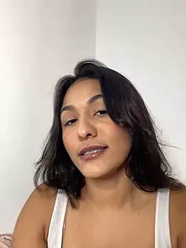 Snapshot of Laurapocahontas chatting on 11-25-25, 07:03 Laurapocahontas online show from 11-25-25, 07:03