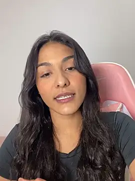 Snapshot of Laurapocahontas chatting on 11-27-25, 06:52 Laurapocahontas online show from 11-27-25, 06:52