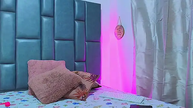 TashaNaughty4u online show from 01-18-26, 12:52