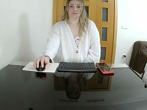 Adelyxveex online show from 02-03-26, 11:43