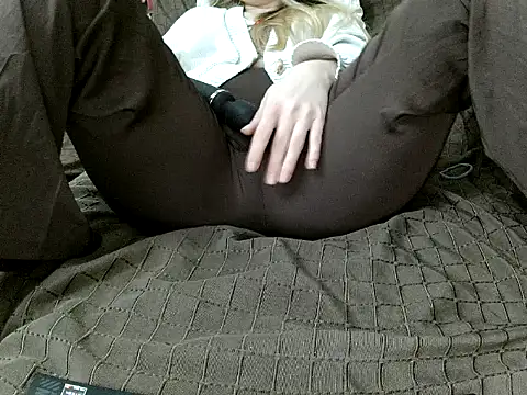 Adelyxveex online show from 12-04-25, 12:26