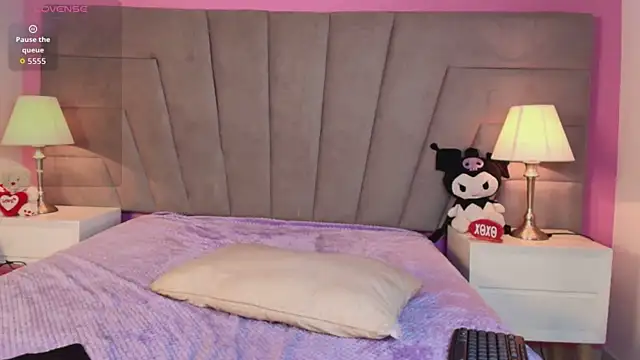 Snapshot of Emilyroth chatting on 03-02-26, 10:17 Emilyroth online show from 03-02-26, 10:17