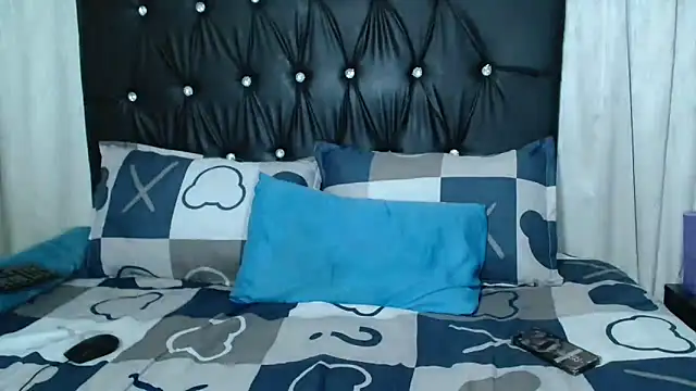 SavageHoney online show from 04-10-26, 08:27