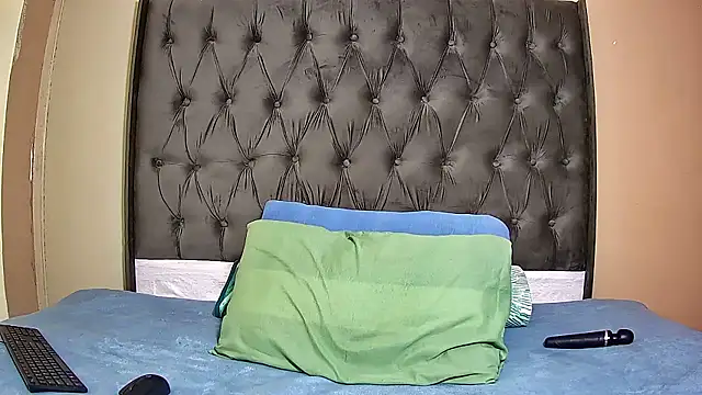 SavageHoney online show from 01-13-26, 09:24