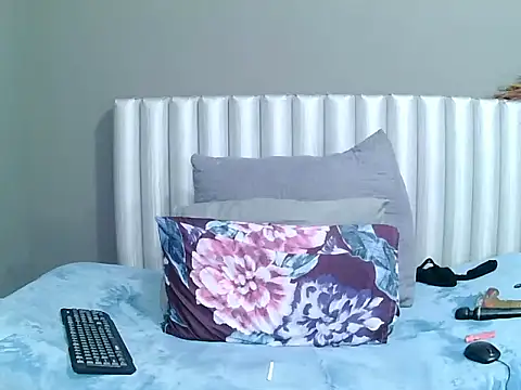 Snapshot of SavageHoney chatting on 11-30-25, 12:44 SavageHoney online show from 11-30-25, 12:44