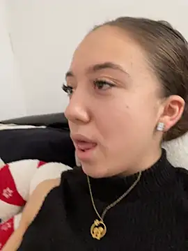 Snapshot of CristinaSw chatting on 01-19-26, 12:53 CristinaSw online show from 01-19-26, 12:53