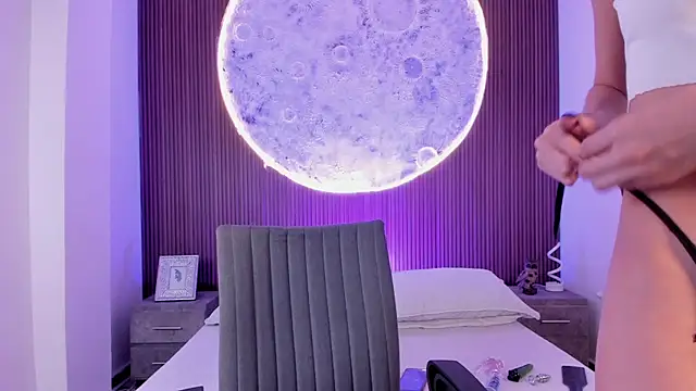 IvannaVolk  online show from 12-20-25, 04:48