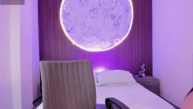 IvannaVolk  online show from 12-18-25, 05:01