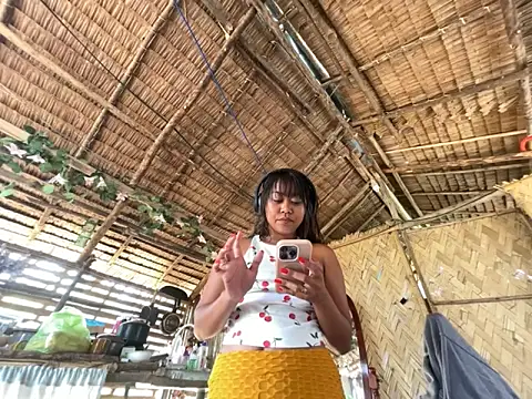 Snapshot of Juliet_official_pro chatting on 05-25-26, 03:17 Juliet official pro online show from 05-25-26, 03:17