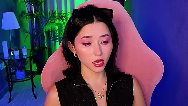 RedMidnight online show from 06-19-26, 03:29