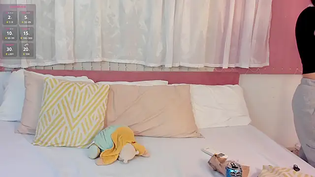 CharlotteBlossom online show from 01-07-26, 08:14