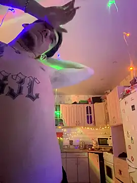 Rabizoon online show from 12-16-25, 01:59