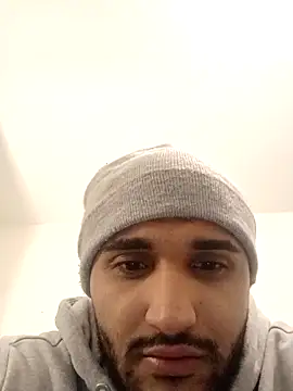 Snapshot of elgasmii chatting on 02-20-26, 06:32 elgasmii online show from 02-20-26, 06:32