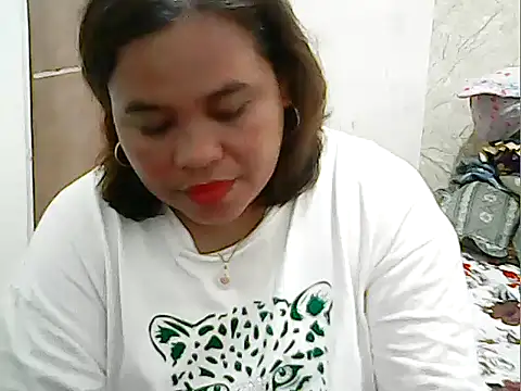 cutechubby online show from 12-19-25, 01:53