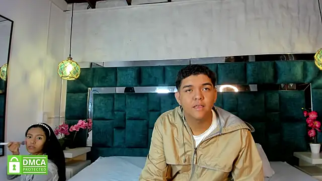 Snapshot of _bonnyandclyde chatting on 01-15-26, 12:30 bonnyandclyde online show from 01-15-26, 12:30