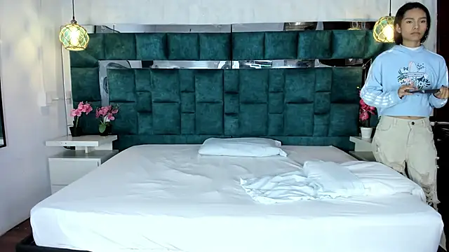  bonnyandclyde online show from 02-22-26, 01:02