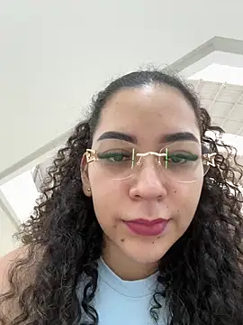 VictoriaaRose online show from 06-16-26, 08:31